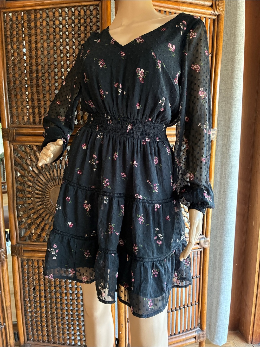 Hollister Black Floral Tiered V-Neck Dress